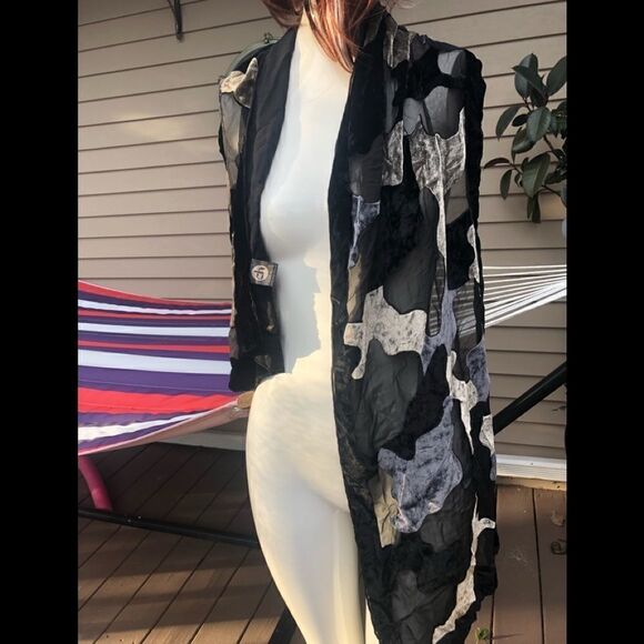Authentic cocoon house scarf.  - Picture 1 of 11